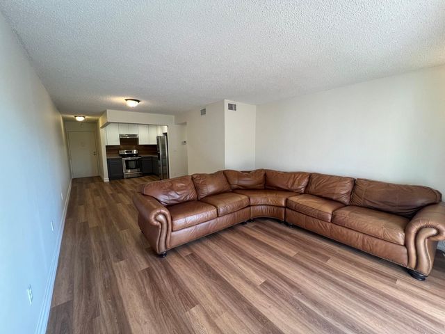 4304 NW 9th Ave 2-3B, Deerfield Beach, FL 33064