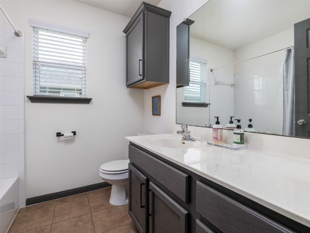 532 Lookout Tree LN, Round Rock, TX 78664