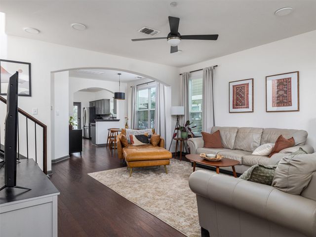 532 Lookout Tree LN, Round Rock, TX 78664