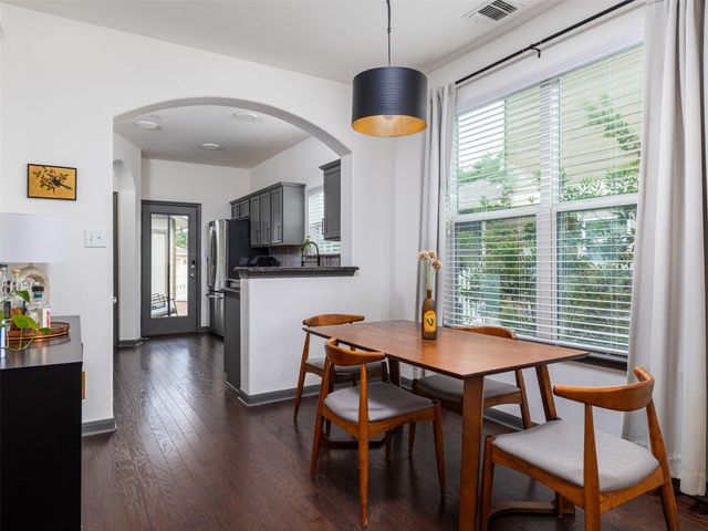 532 Lookout Tree LN, Round Rock, TX 78664