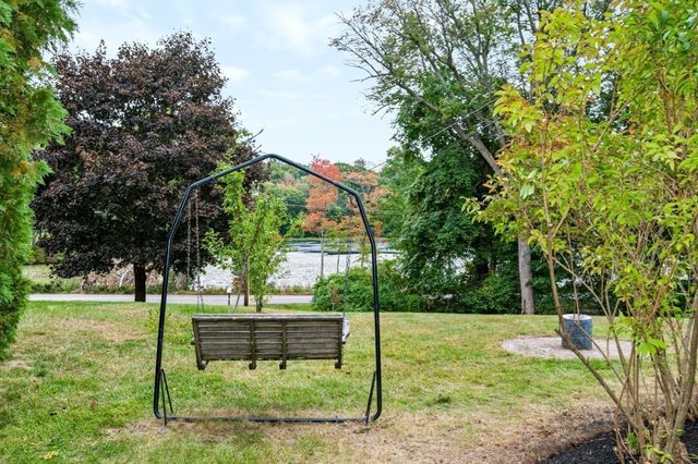 194 W Sutton Rd, Sutton, MA 01590