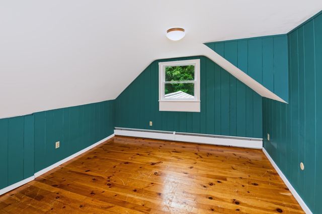 194 W Sutton Rd, Sutton, MA 01590
