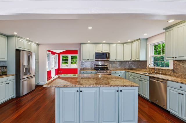 194 W Sutton Rd, Sutton, MA 01590