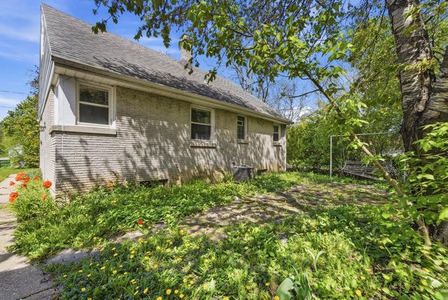 6706 N 54th STREET, Milwaukee, WI 53223