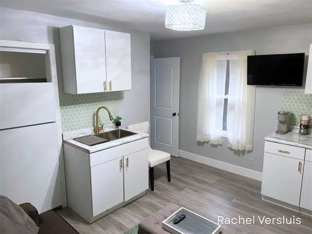 948 Richmond Street, Grand Rapids, MI 49504