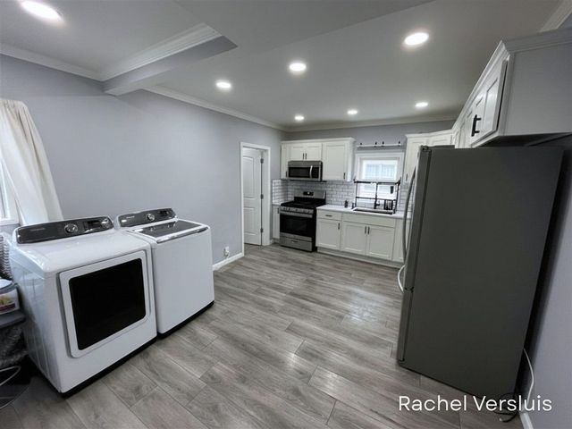 948 Richmond Street, Grand Rapids, MI 49504