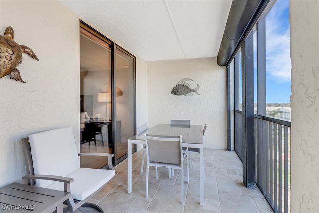 10851 Gulf Shore DR 502, Naples, FL 34108