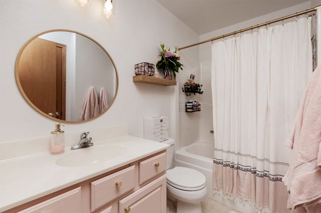 505 Poe Circle, Ames, IA 50014