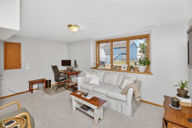 505 Poe Circle, Ames, IA 50014