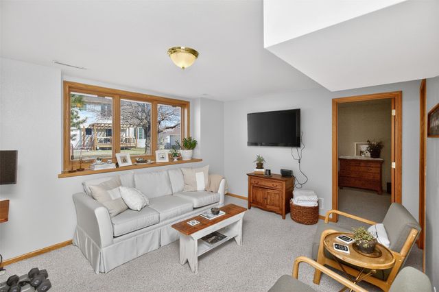 505 Poe Circle, Ames, IA 50014