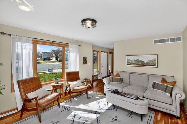 505 Poe Circle, Ames, IA 50014