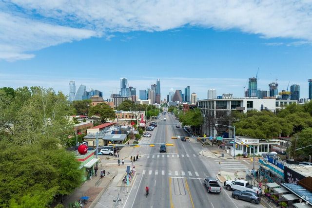 3102 Brinwood Ave, Austin, TX 78704