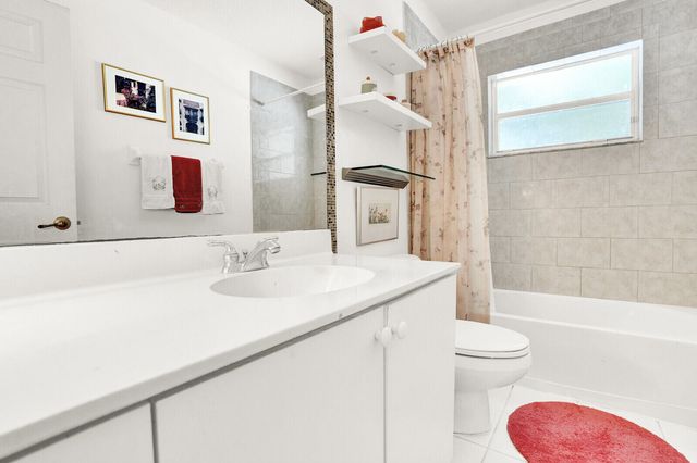 3484 Commodore Court, West Palm Beach, FL 33411