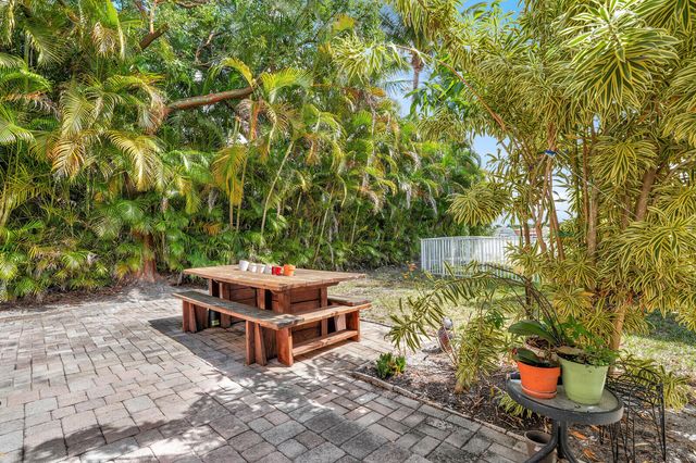 3484 Commodore Court, West Palm Beach, FL 33411