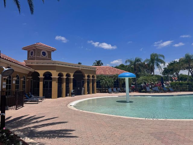 3484 Commodore Court, West Palm Beach, FL 33411
