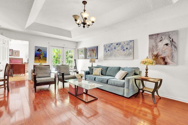 3484 Commodore Court, West Palm Beach, FL 33411