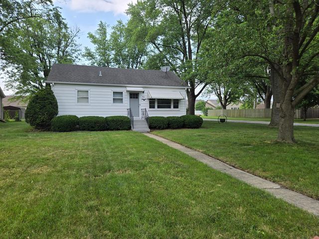300 Cedar Street, Crown Point, IN 46307