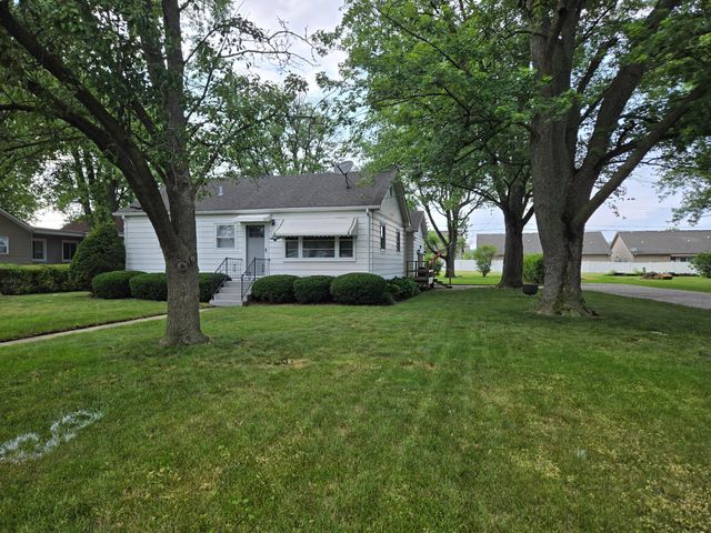 300 Cedar Street, Crown Point, IN 46307