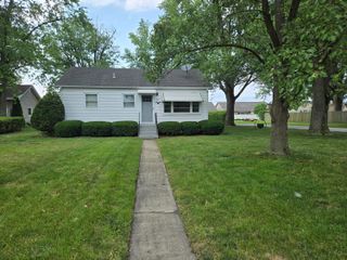300 Cedar Street, Crown Point, IN 46307