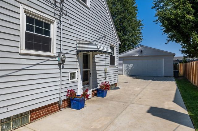 2619 Northview Road, Rocky River, OH 44116