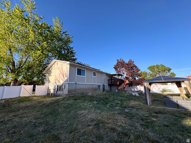 1185 W 725 N, Clearfield, UT 84015
