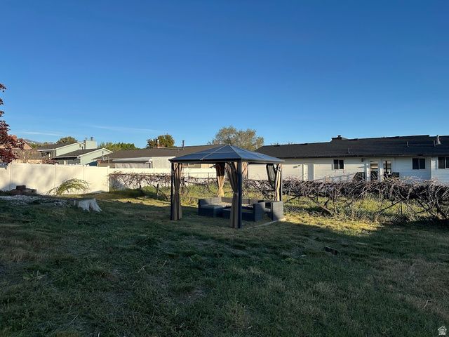1185 W 725 N, Clearfield, UT 84015