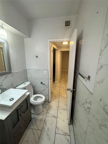 350 NW 58th Ave, Miami, FL 33126