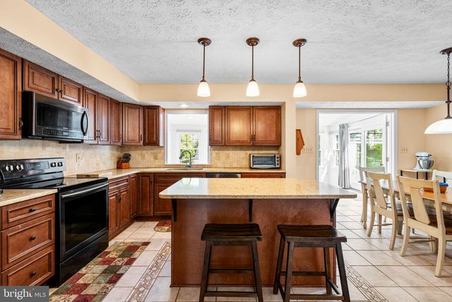 9464 JOPPA POND RD, Baltimore, MD 21234
