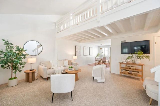 318 Juniper Avenue 10, Carlsbad, CA 92008