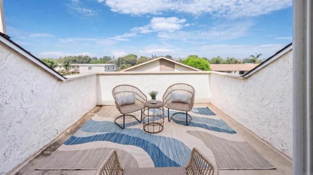 318 Juniper Avenue 10, Carlsbad, CA 92008
