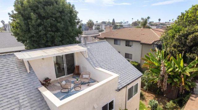 318 Juniper Avenue 10, Carlsbad, CA 92008