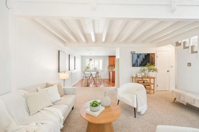 318 Juniper Avenue 10, Carlsbad, CA 92008
