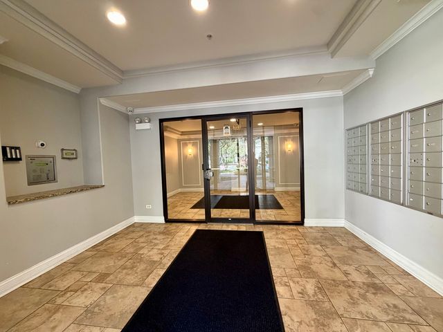 4811 N Olcott Avenue 314, Harwood Heights, IL 60706
