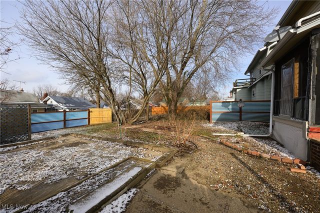 1629 Gibbs Avenue NE, Canton, OH 44705