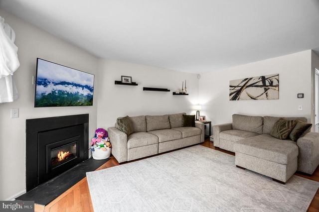 138 TULIP, Ewing, NJ 08638