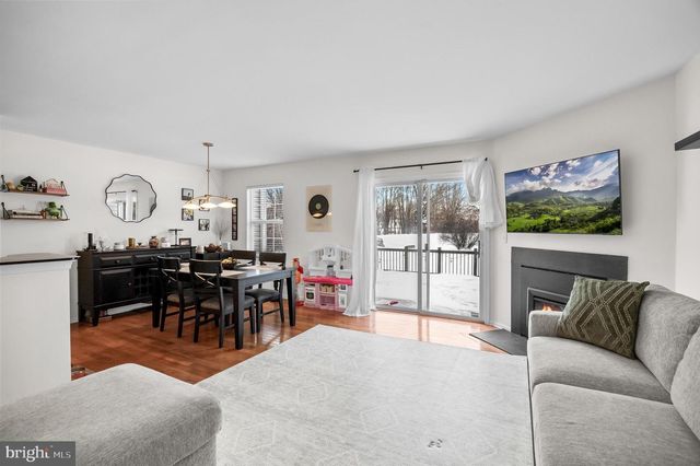 138 TULIP, Ewing, NJ 08638