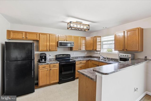 5 SALVATORE CT, Lancaster, PA 17603
