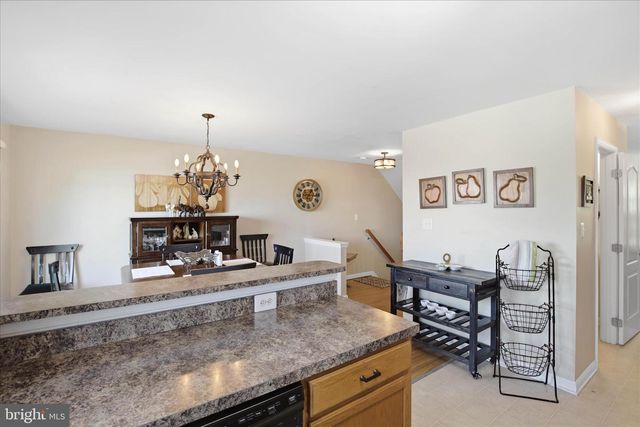 5 SALVATORE CT, Lancaster, PA 17603