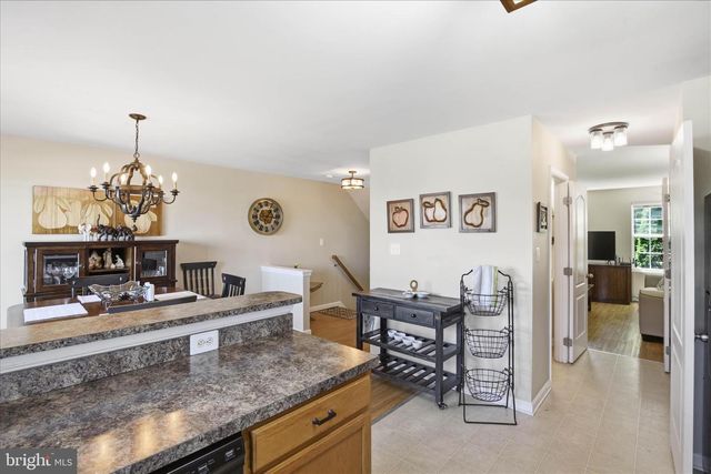 5 SALVATORE CT, Lancaster, PA 17603