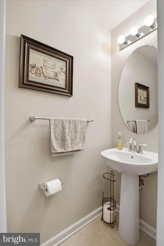 5 SALVATORE CT, Lancaster, PA 17603