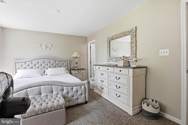5 SALVATORE CT, Lancaster, PA 17603