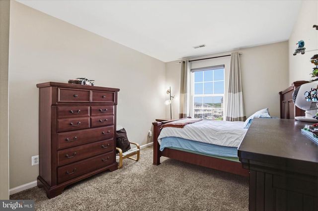5 SALVATORE CT, Lancaster, PA 17603