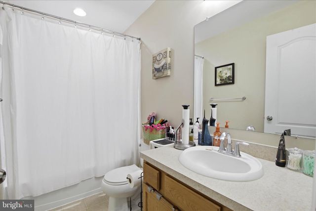 5 SALVATORE CT, Lancaster, PA 17603