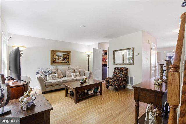 5 SALVATORE CT, Lancaster, PA 17603
