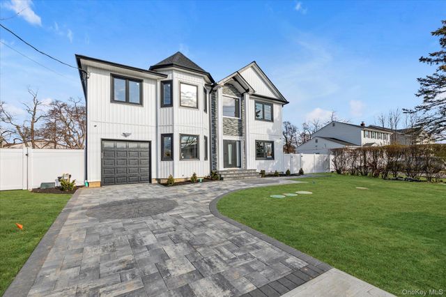 47 Tell Avenue, Deer Park, NY 11729