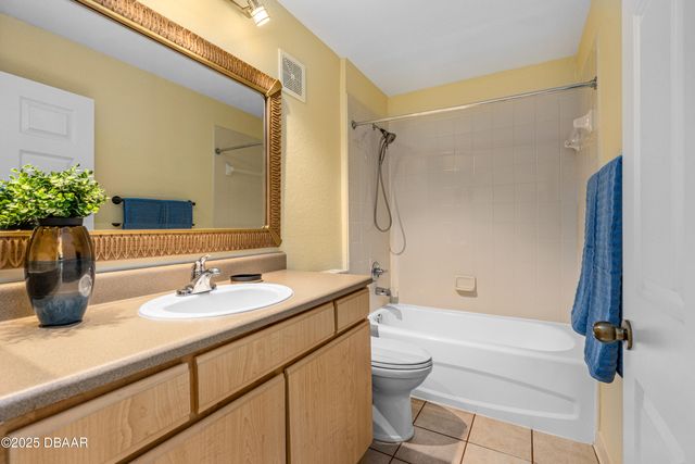 940 Village Trl Unit 6-111, Port Orange, FL 32127