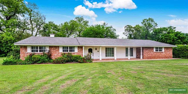 212 Rock Creek Dr, Cache, OK 73527