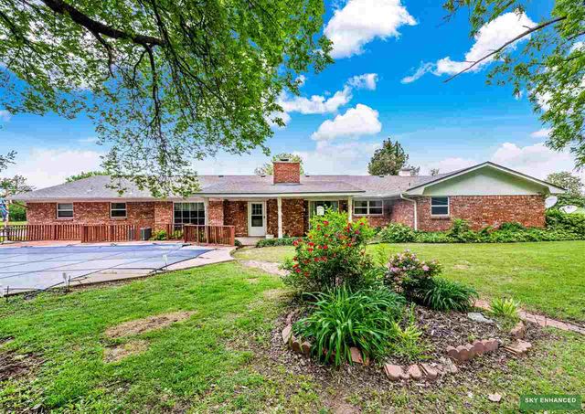 212 Rock Creek Dr, Cache, OK 73527