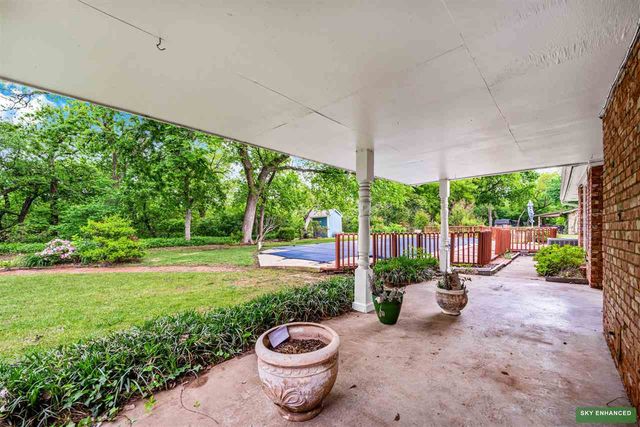 212 Rock Creek Dr, Cache, OK 73527