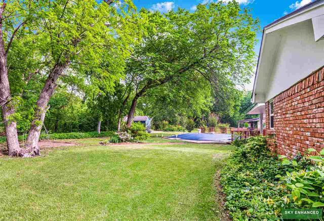 212 Rock Creek Dr, Cache, OK 73527